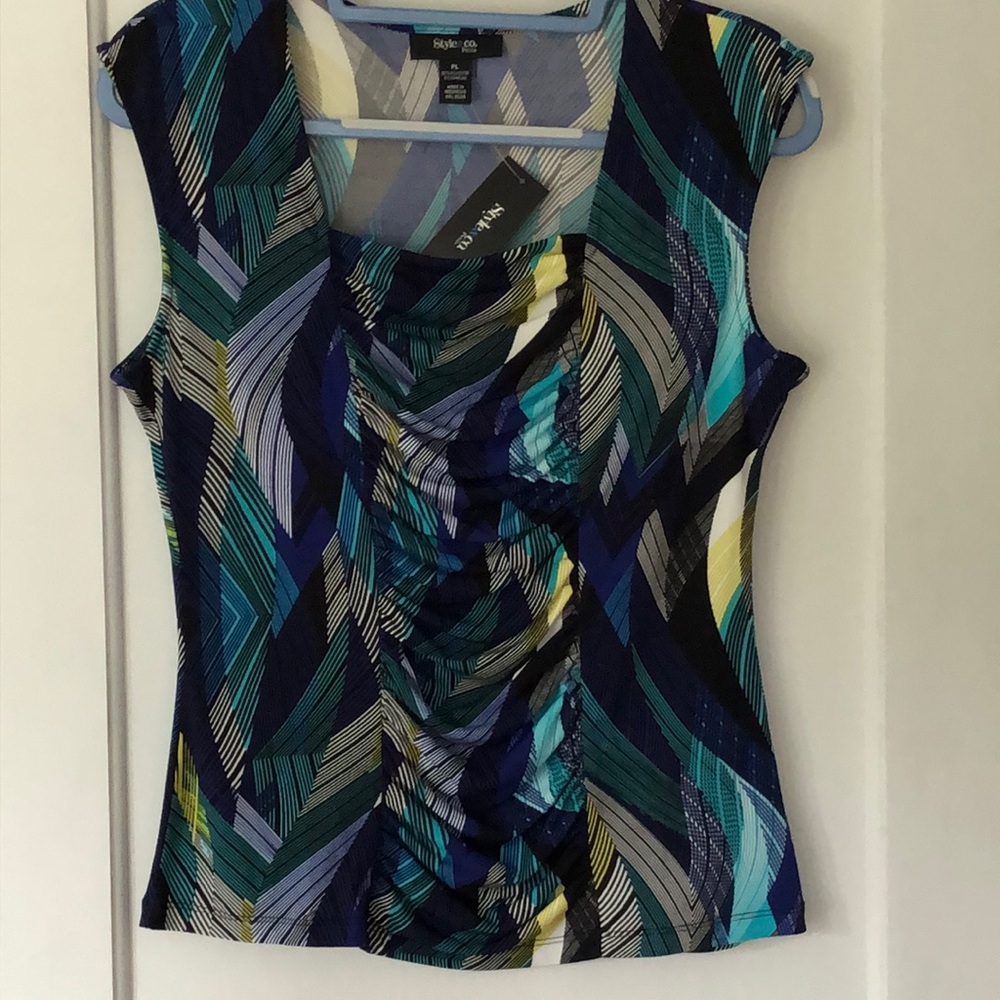 Style & Co. women’s size PL. graphic,colorful top. Cinched. Stretch. NWT